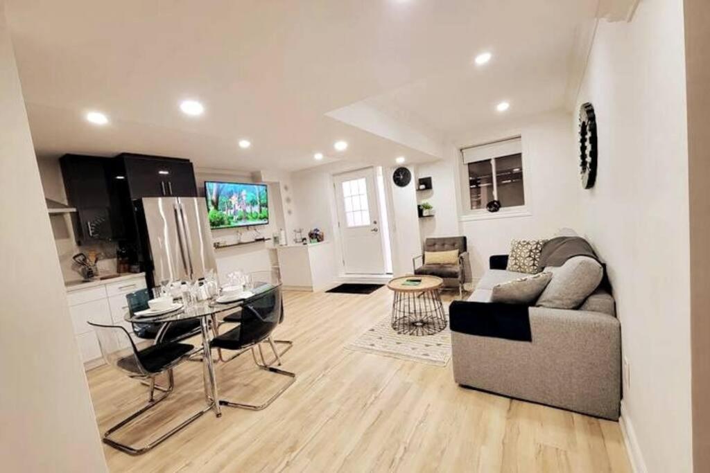 Apartament Modern Oasis In Richmond Hill, The Place For You! Zewnętrze zdjęcie